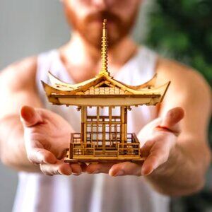 Desktop Japanese Pagoda Style Candle